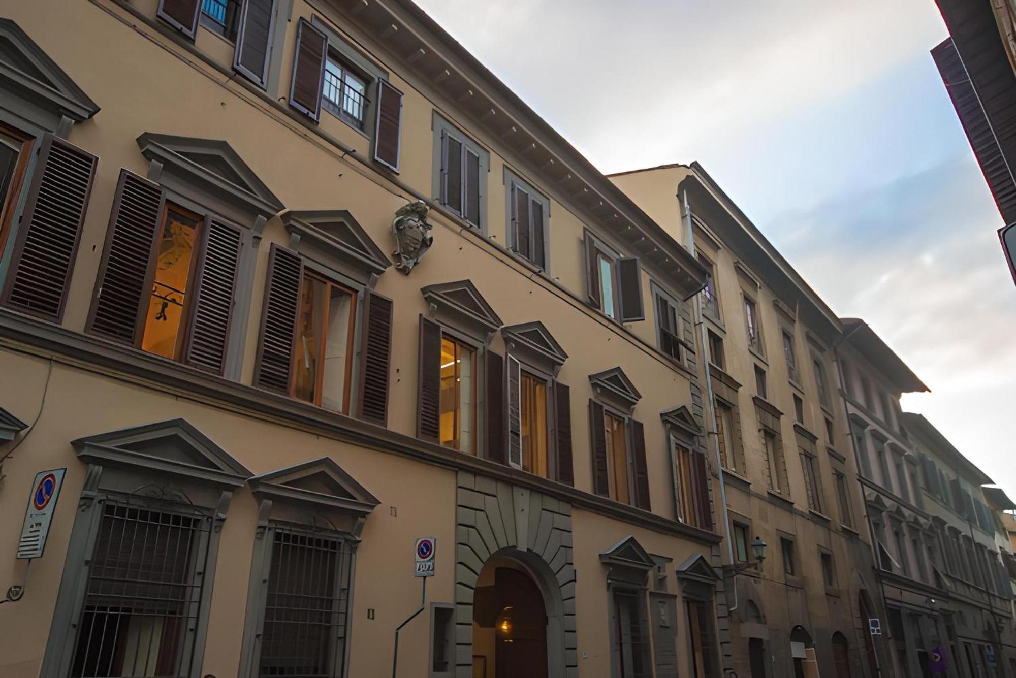Hotel Lungarno Ponte Vecchio Florenz Exterior foto